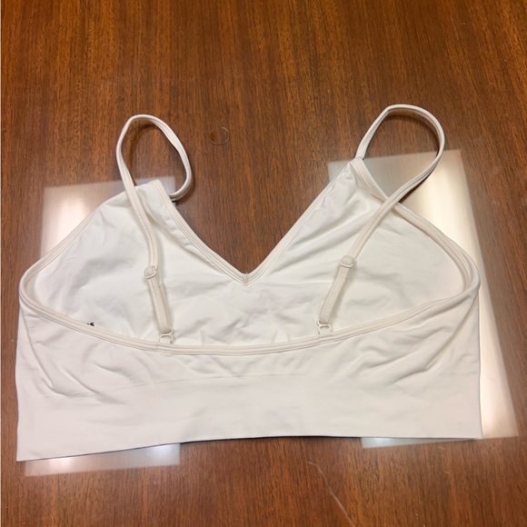 Skims bralette - Picture 2 of 3